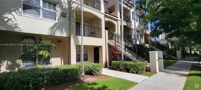 Building Photo - 5940 W Sample Rd Unit 104 Rental
