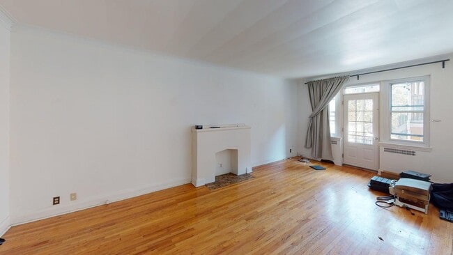 Photo - 5050 Av Roslyn