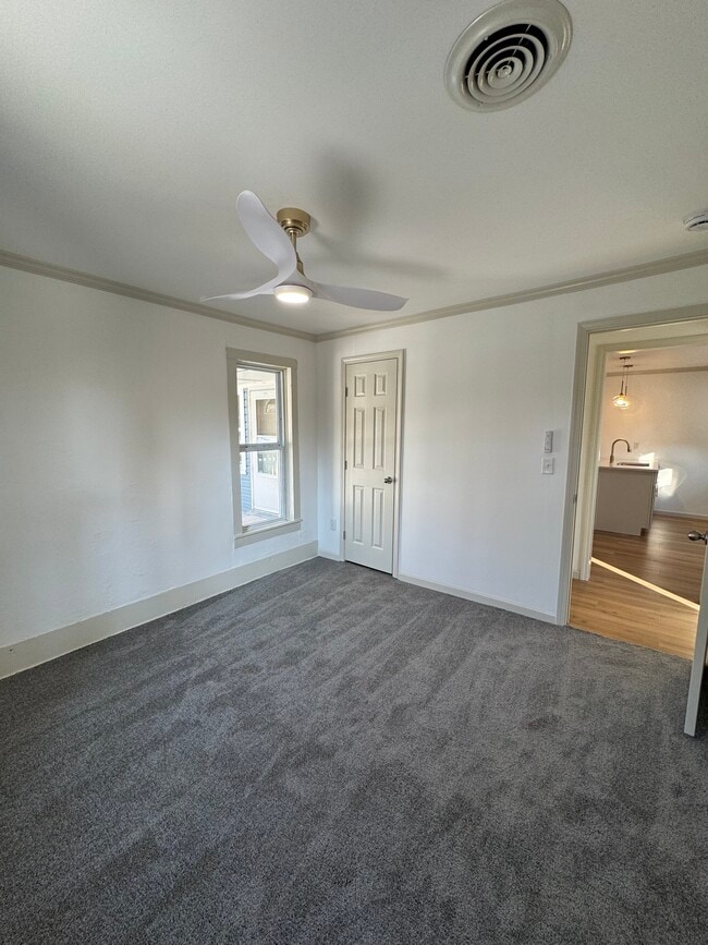 Photo - 815 N Ridge Ave