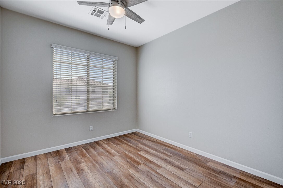 Photo - 684 Sumatra Pl