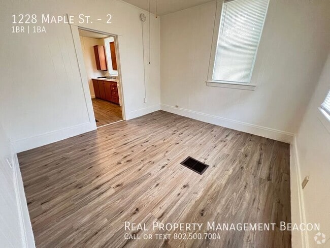 Building Photo - 1228 Maple St Unit 2 Rental