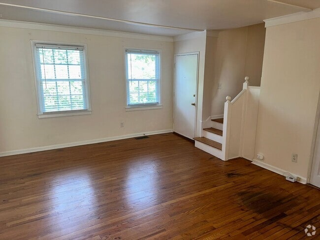Building Photo - Adorable 2 Bedroom Condo in Selwyn Village!