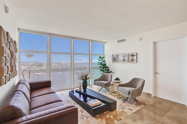 Photo - 50 Biscayne Blvd Unidad 3908