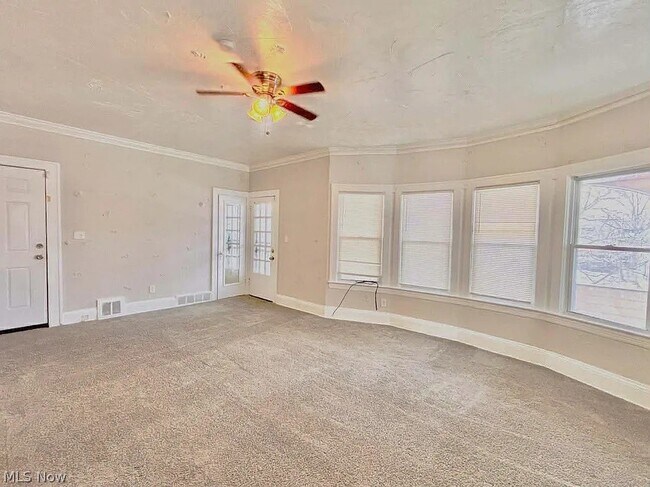 Photo - 3677 E 153rd St Unidad UP