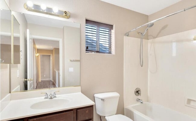 Photo - 3913 E Monona Dr