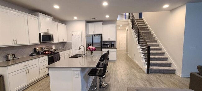 Photo - 116 Limonite Ln