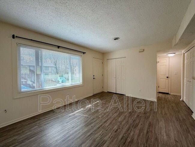 Photo - 21 Dawnwood Cir