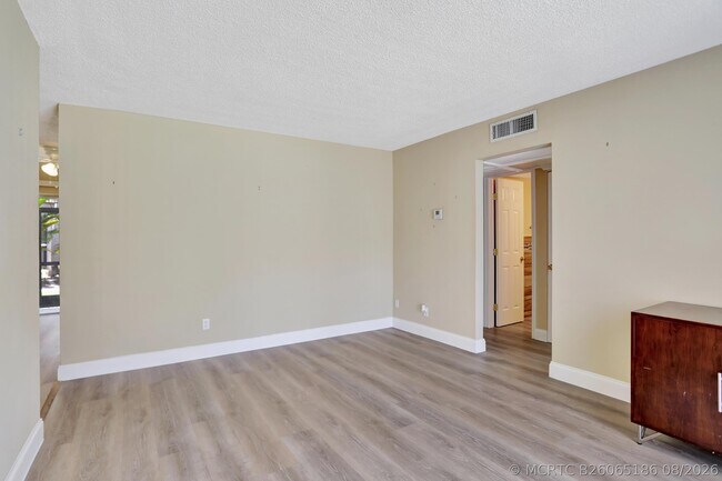 Photo - 5314 NE 6th Ave Unit F20