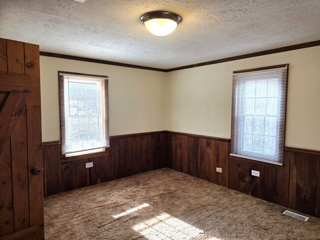 Photo - Cozy 3BR/2BA Cabin with Stunning Mountain Views