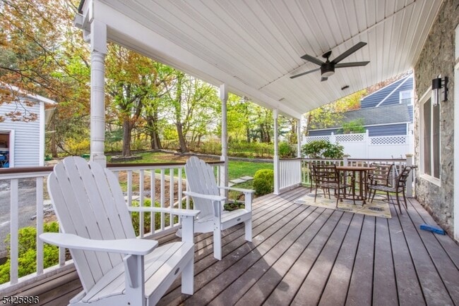 Photo - 305 Quaker Church Rd