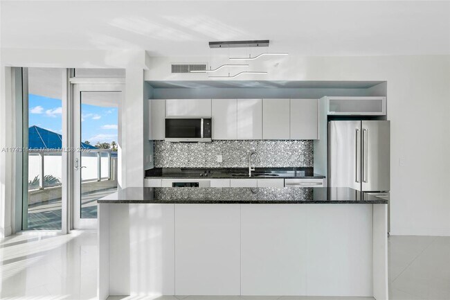 3131 NE 188th St Unit 2-507