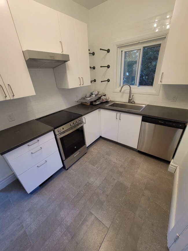 Photo - 2 Bedroom in Desirable Location Steps to Locke St Unit 2