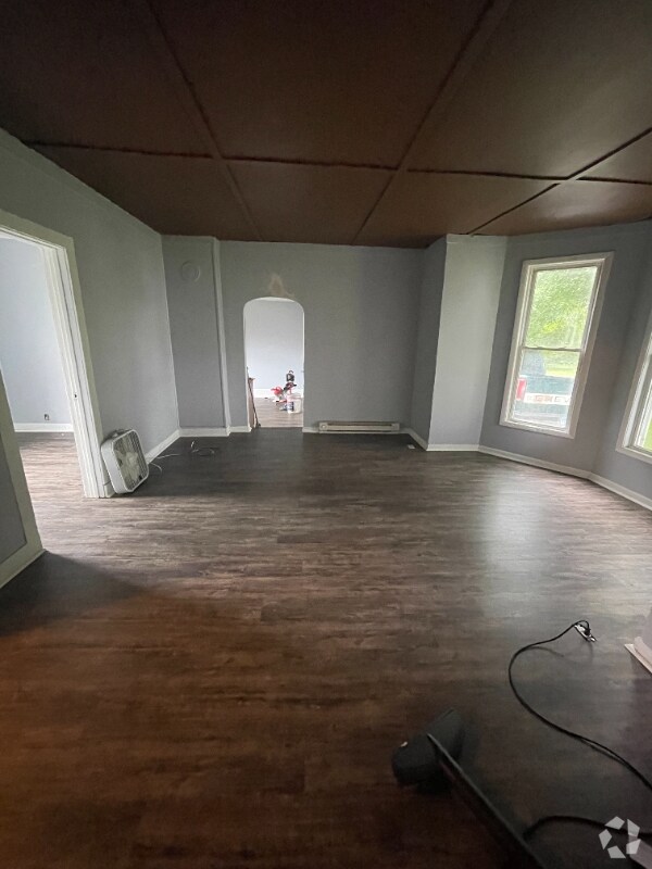 Building Photo - 310 Washington St Rental
