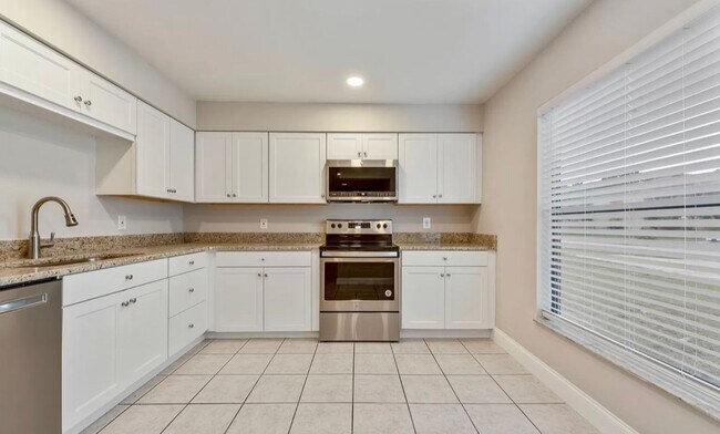 Photo - 5485 Decatur St Unit Decatur 5485