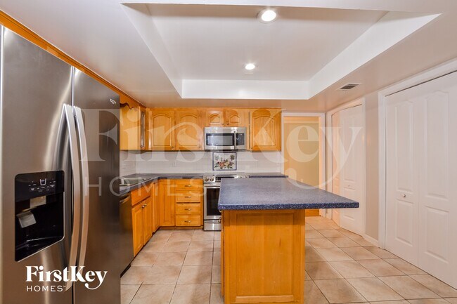 Photo - 111 Slade Dr