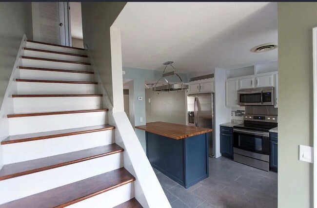 Upstairs access - 3000 Golden Rd