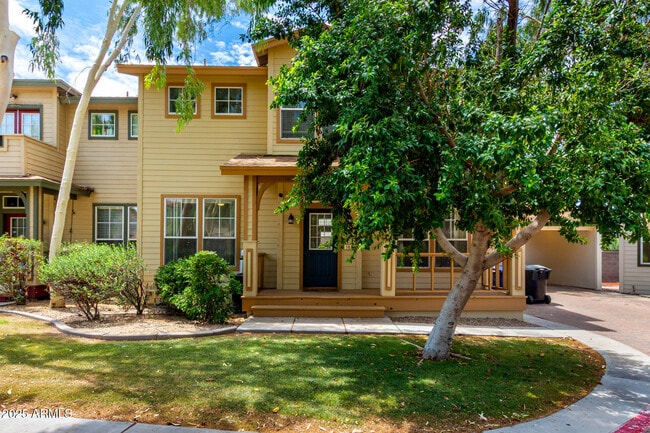 Building Photo - 942 S Ash Ave Rental