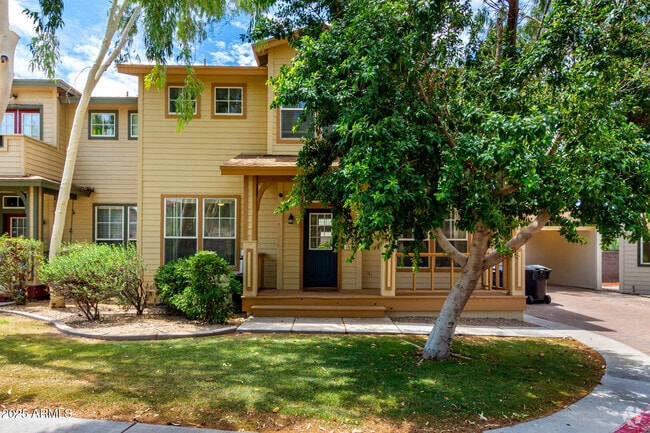 Building Photo - 942 S Ash Ave Rental