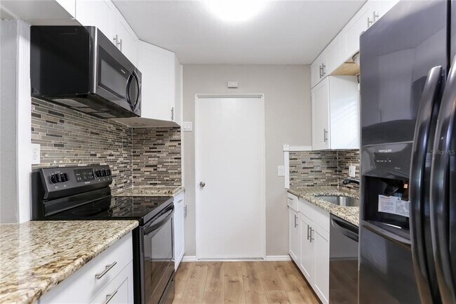 Photo - 3828 Neptune Dr SE