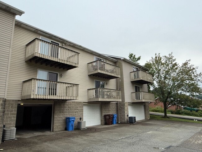 Photo - Beautiful 2 Bedroom Townhome - Only Steps ...