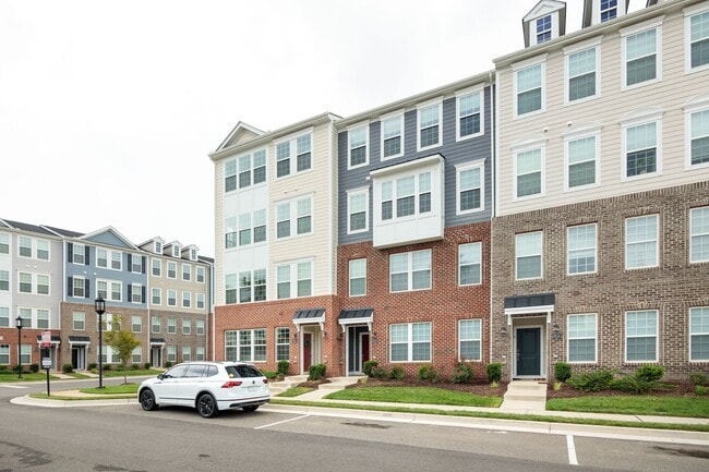 Photo - Gorgeous 3 Bedroom Townhome in Henrico!