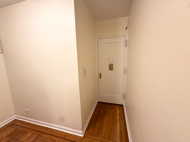 Jane Street - Jane Street Apartment Unit 3E