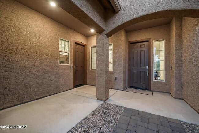 Photo - 10623 N Iron Peak Dr