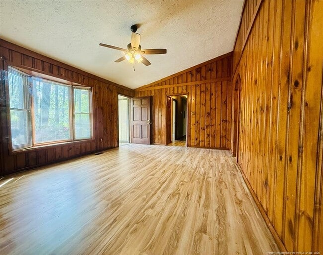 Photo - 210 Tiverton St