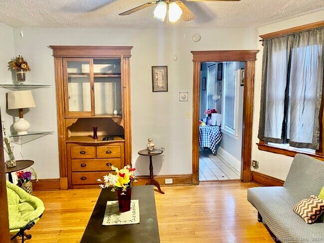 49-51-51 Brownell Ave Unit 2nd