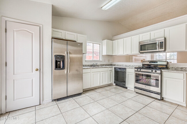 Photo - 12103 Royal Woods Dr