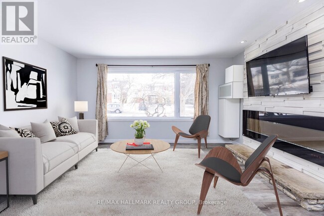 Photo - 1542 St Georges St