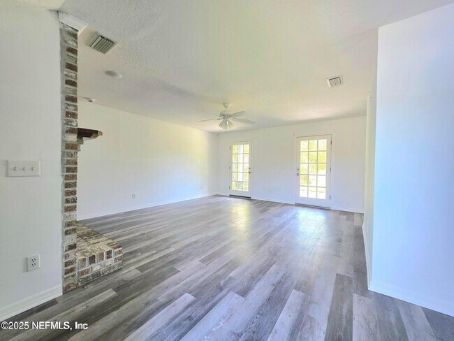 Photo - 6753 Newgate Cir E