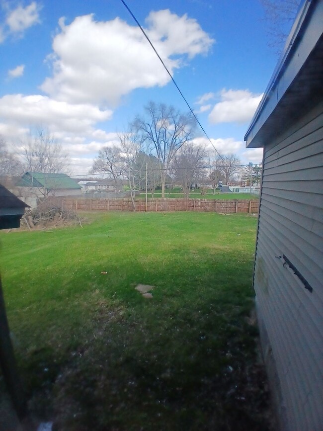 Photo - 1413 Labelle Ave