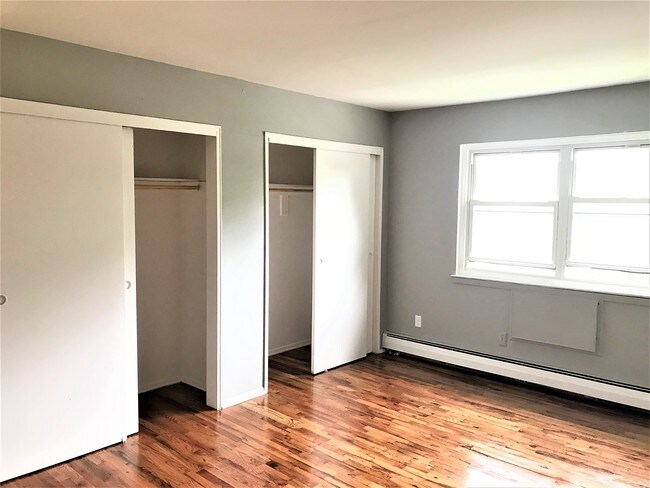 Photo - 204 Cleveland St