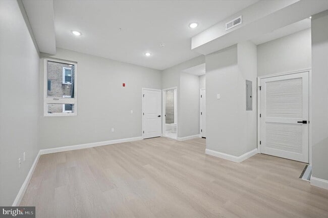 Photo - 103 N 63rd St Unit 2