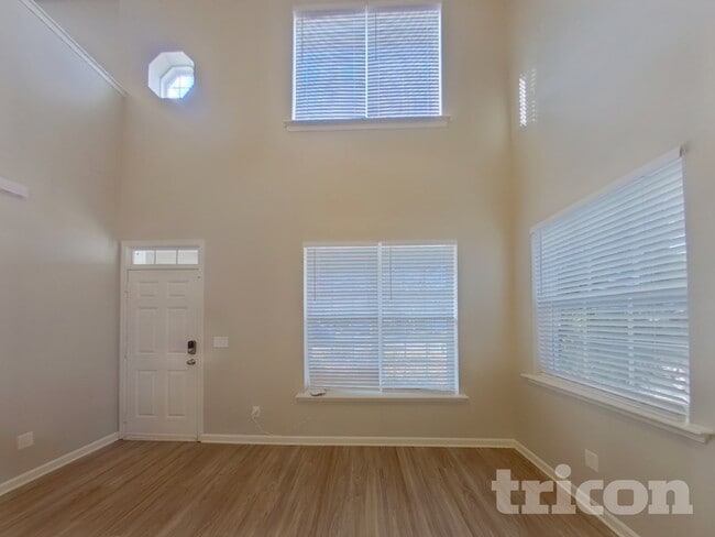 Photo - 4908 Abercromby St