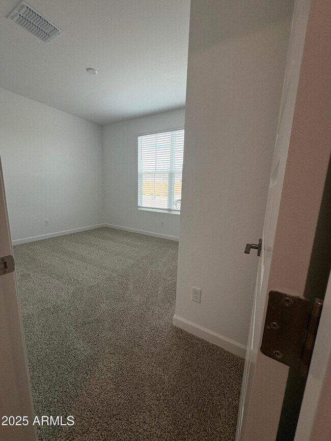 Photo - 10018 N 177th Ave