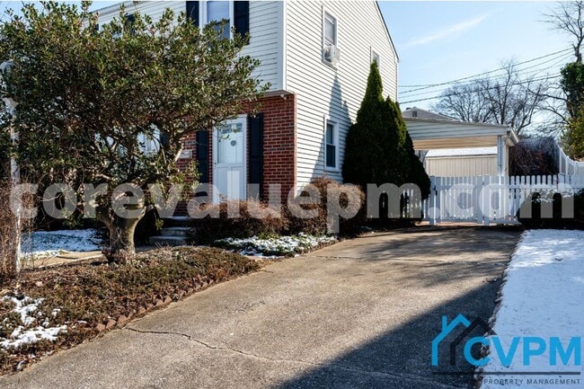Photo - 311 Ardmore Rd