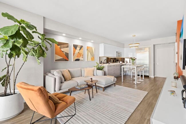 Building Photo - 1300 Brickell Bay Dr Unit 2105