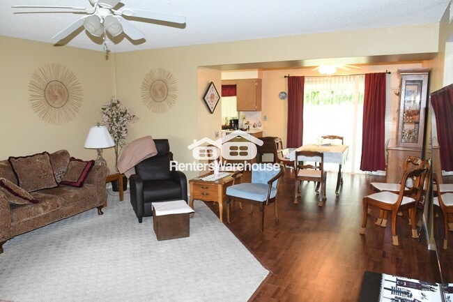 Photo - 10005 W Pleasant Valley Rd