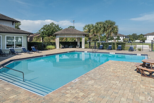 Pool - Townhomes at Maverick Trails