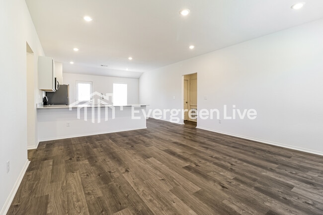 Photo - 108 Jasmine Ct