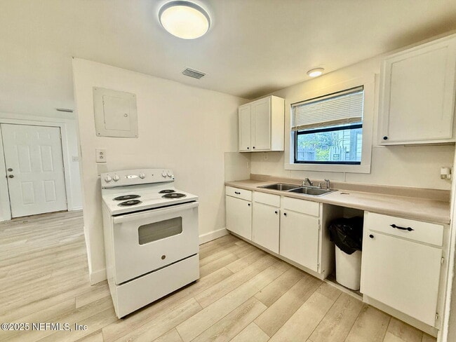 Photo - 1077 Willow Branch Ave