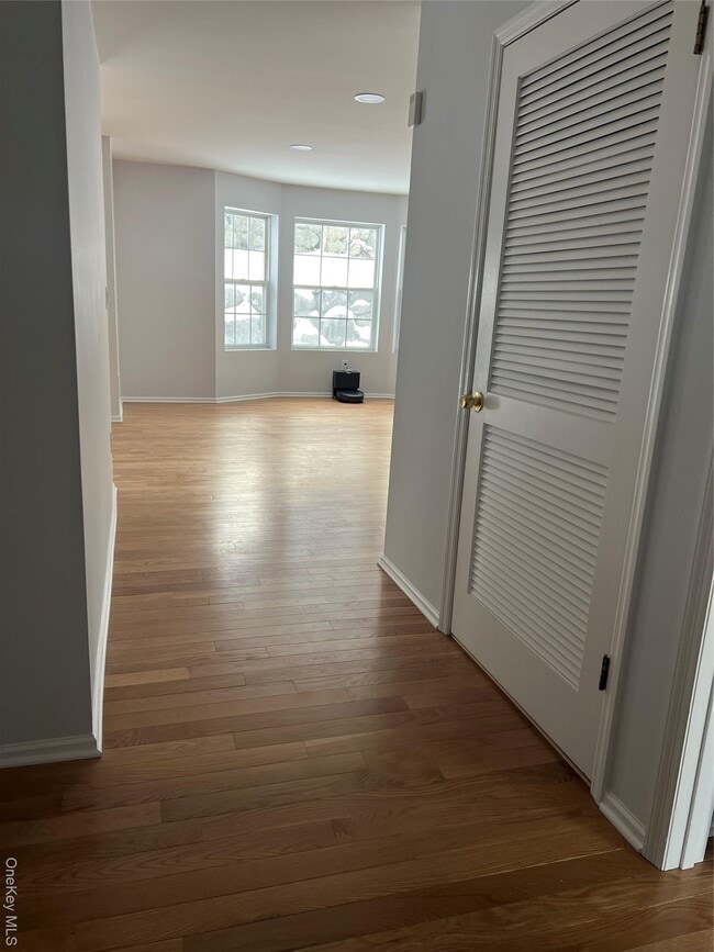 Photo - 197 Ramapo Rd Unit G