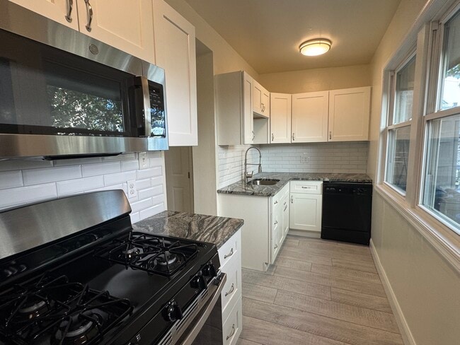 Photo - 128 Gay St