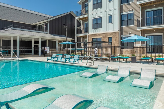 Piscina - Homestead Luxury Rentals