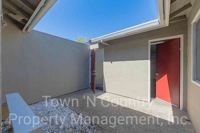 Photo - 3 Bedroom, 2 Bath Creekside Condo Available Now!