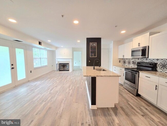 Photo - 9720 Lake Point Ct Unidad 101