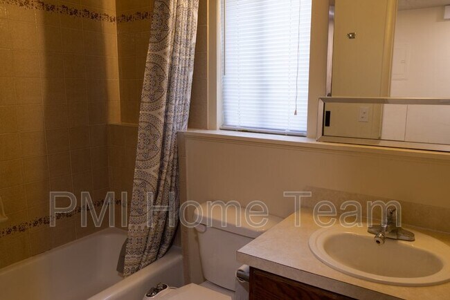 Photo - 1420 Liberty Ave Unit #B