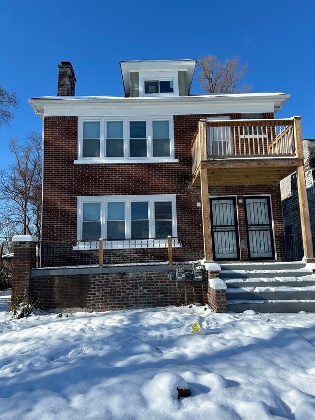 Building Photo - 14557 Strathmoor St Unit Bottom